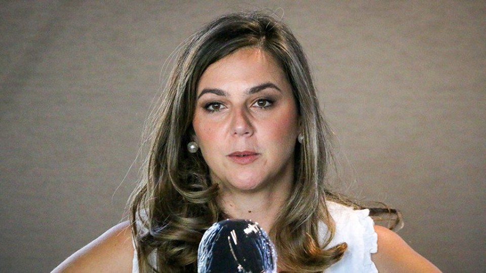 L'Oréal - Unesco premia a la mujer científica 2020: Dra. Victoria Calzada —  La Entrevista — Más Temprano Que Tarde | El Espectador 810