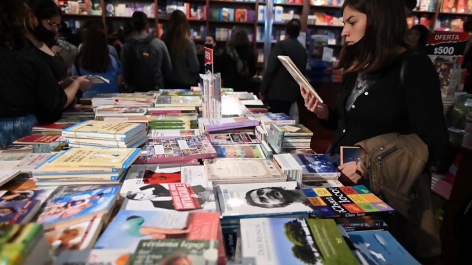 La cosecha de libros bonaerense —  Para regalar o regalarse — Paren Todo | El Espectador 810