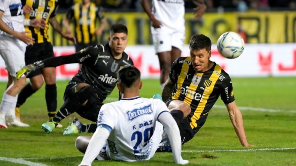 Peñarol se hace daño solo  —  Darwin - Columna Deportiva — No Toquen Nada | El Espectador 810