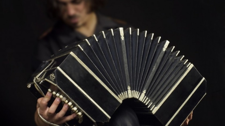 Proyecto El Bandoneón, sonido del Tango: una iniciativa para salvaguardar el bien patrimonial Tango en Uruguay —  Entrada libre — Más Temprano Que Tarde | El Espectador 810