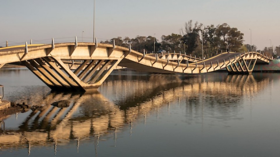 Tambalea el puente y el inquilinato —  De qué te reís: Diego Bello — Más Temprano Que Tarde | El Espectador 810