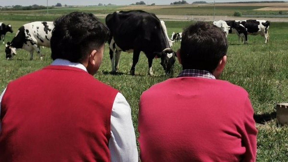 Jóvenes lecheros son prioridad para Conaprole —  Lechería — Dinámica Rural | El Espectador 810