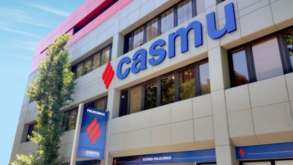 Conflicto en el CASMU: la Asociación de Funcionarios en asamblea por despidos y envíos al seguro de paro. —  Qué tiene la tarde — Más Temprano Que Tarde | El Espectador 810