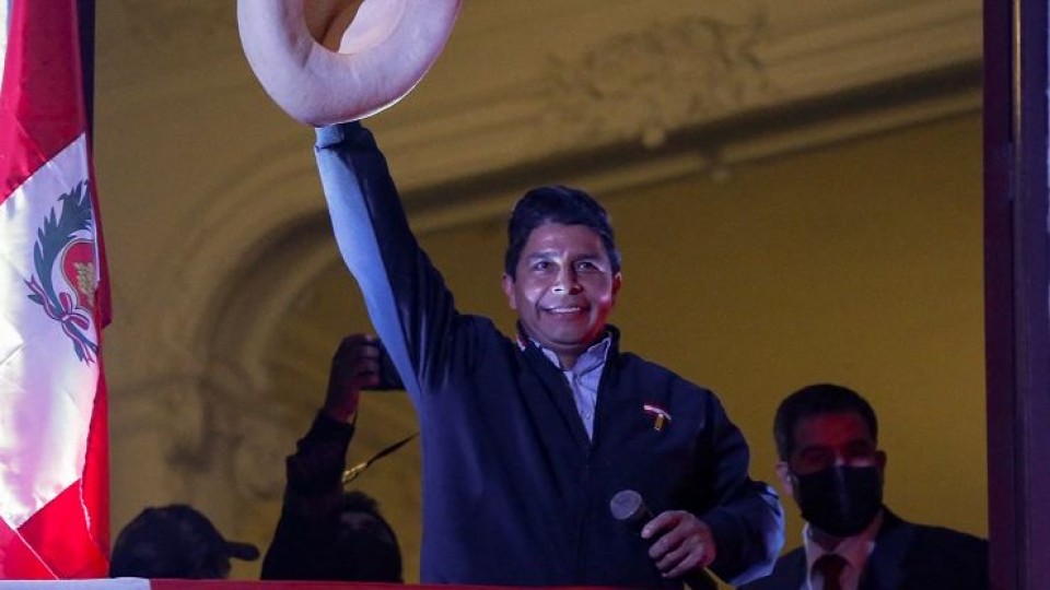 Crisis política en Perú: detuvieron al presidente Castillo tras disolver las cámaras —  La entrevista — Paren Todo | El Espectador 810