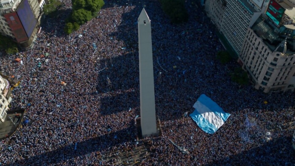 Pastor y Muñoz, dos miradas desde Buenos Aires de la fiesta mundial en Argentina —  Colaboradores del Exterior — No Toquen Nada | El Espectador 810