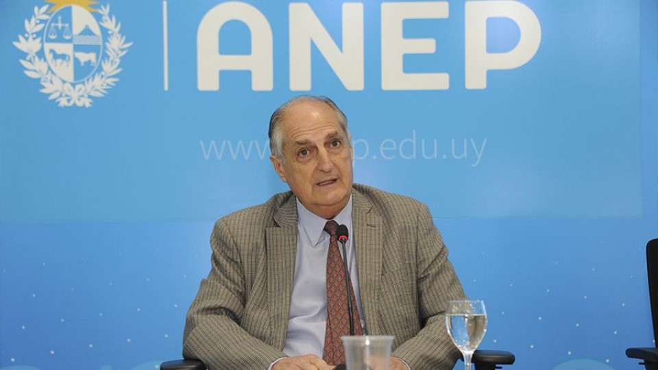 Gabito Zóboli: “El presupuesto educativo y la masa salarial de ANEP aumentó en varios millones de dólares” —  Entrevistas — Primera Mañana | El Espectador 810