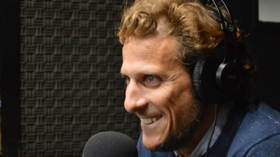 Darwin mano a mano con Diego Forlán —  Darwin - Columna Deportiva — No Toquen Nada | El Espectador 810