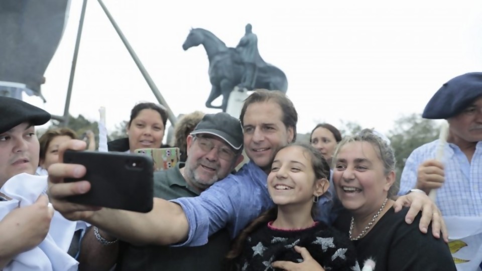 “La positiva” y el “shock”: el pragmatismo por encima del marketing y la filosofía —  Departamento de periodismo electoral — No Toquen Nada | El Espectador 810