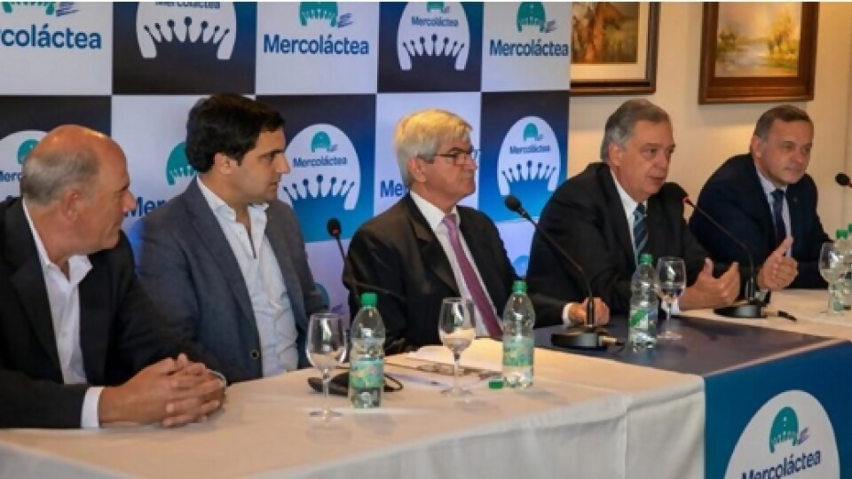 Comenzó la primera edición de Mercoláctea en Uruguay, con fuerte participación americana y europea — Lechería — Dinámica Rural | El Espectador 810