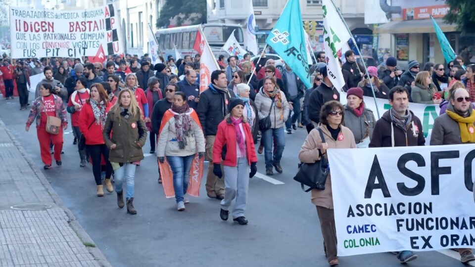 Los principales titulares de este jueves 18 de abril —  Titulares — Primera Mañana | El Espectador 810