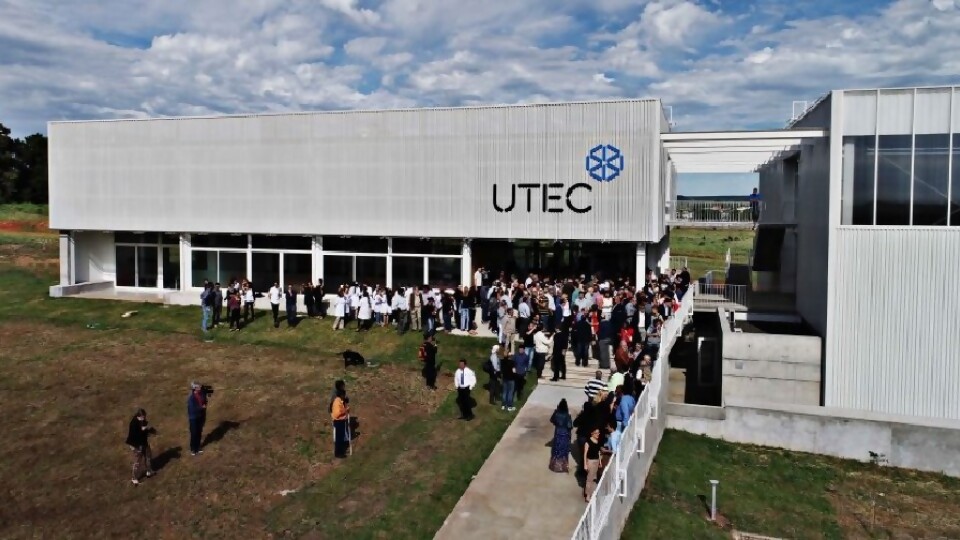 Trabajadores y estudiantes presentarán recurso de ante la SCJ contra la ley que refiere a la gobernanza de la Universidad Tecnológica —  Qué tiene la tarde — Más Temprano Que Tarde | El Espectador 810