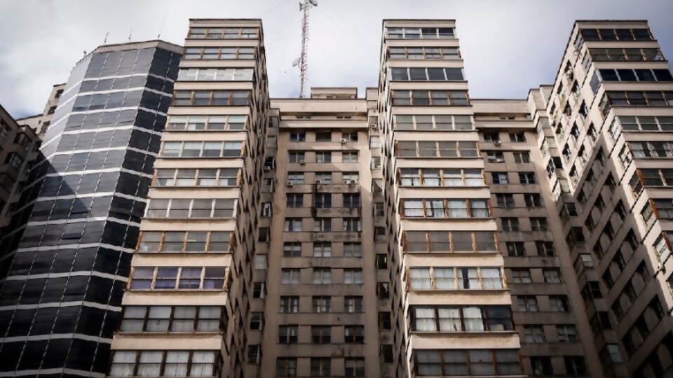 Cuentas claras mantienen la amistad —  La portada — Paren Todo | El Espectador 810