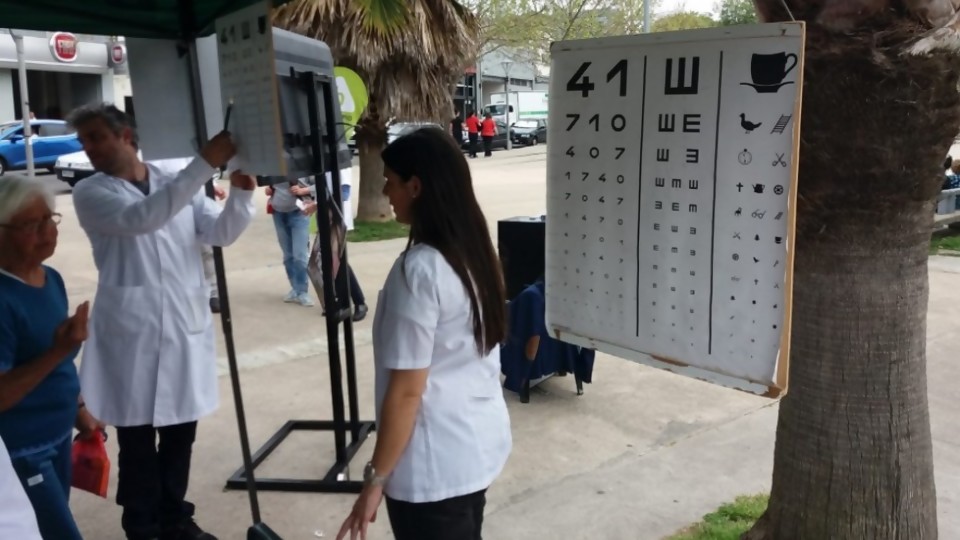 La Plaza Seregni, escenario de la salud visual — Qué tiene la tarde — Más Temprano Que Tarde | El Espectador 810