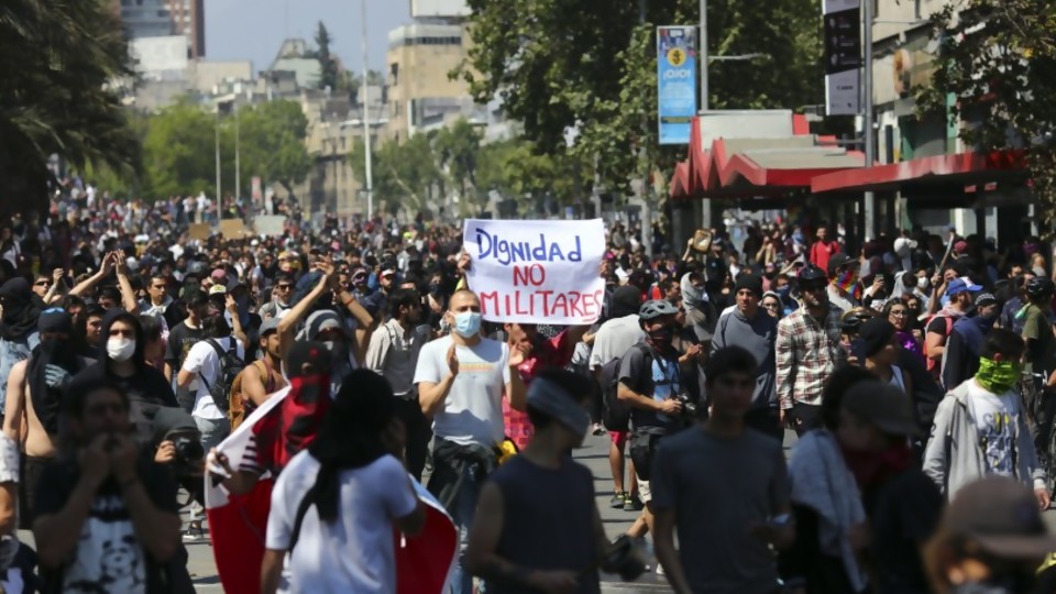 Las razones que subyacen en el conflicto en Chile —  Puesta a punto — Más Temprano Que Tarde | El Espectador 810