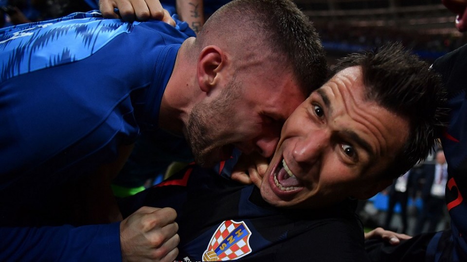 Un fotógrafo de guerra adoptado por Croacia gracias al fútbol —  Leo Barizzoni — No Toquen Nada | El Espectador 810