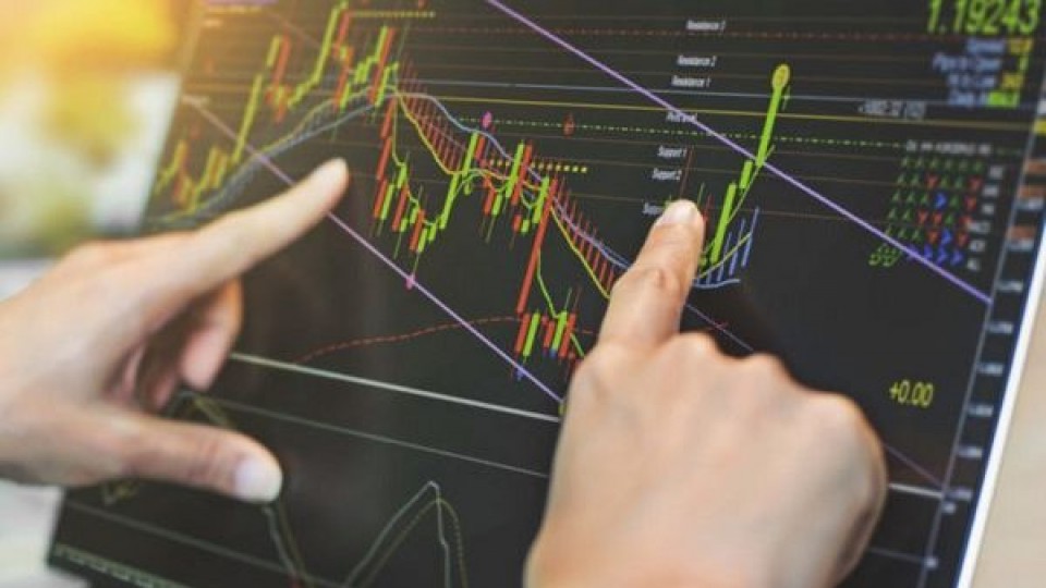 Mercados: Sube el dólar, haciendas con alzas moderadas, y la soja en Nueva Palmira entre 325 y 330 dólares —  Mercados — Dinámica Rural | El Espectador 810