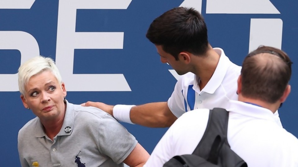 Darwin indignado con sanción a Djokovic por “abuso con pelota” —  Darwin - Columna Deportiva — No Toquen Nada | El Espectador 810