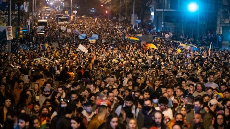 La tormenta perfecta que no fue y el “viejo bandido que se fue al desfile gay” —  NTN Concentrado — No Toquen Nada | El Espectador 810