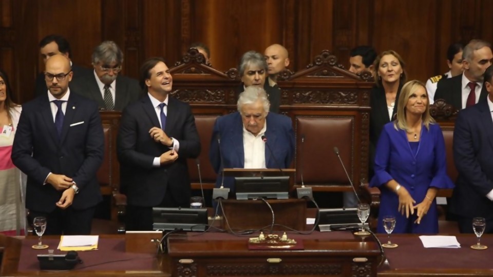 El cruce entre Lacalle Pou y Mujica, y la columna de Pedro Ravela tras fin de cursos — NTN Concentrado — No Toquen Nada | El Espectador 810