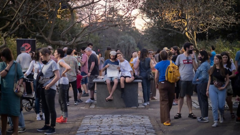 Impedir las reuniones por razones sanitarias requiere una ley, ya que es un derecho garantizado por la Constitución —  Cuestión de derechos: Dr. Juan Ceretta — Más Temprano Que Tarde | El Espectador 810